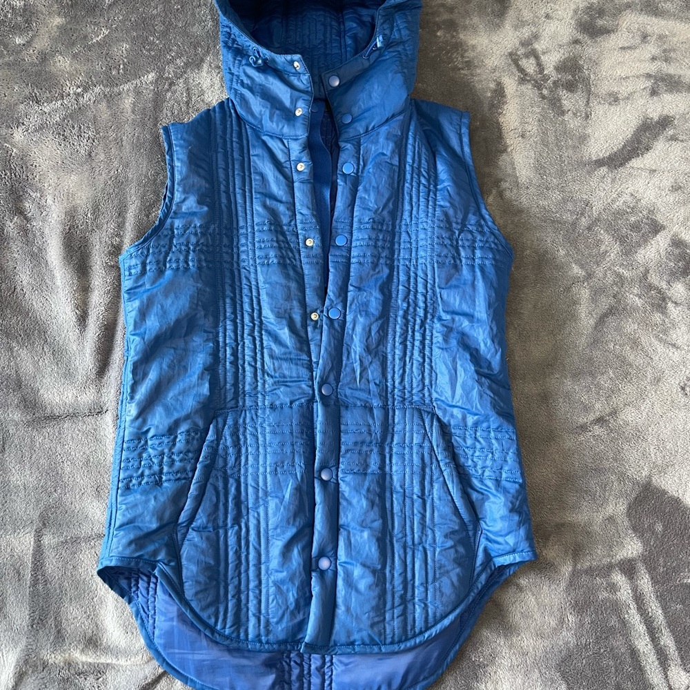 Y-3 Puffer Vest 
Tagged S , Fits M